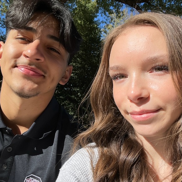 Meet your Posher, Bobbi - Picture 2 of 3